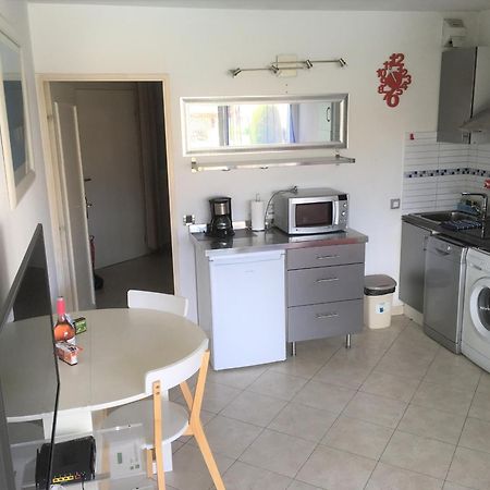 Agreable Appartement 4 Personnes A Villeneuve-Loubet Plage, Piscine, Mer, Commerces A Proximite Esterno foto