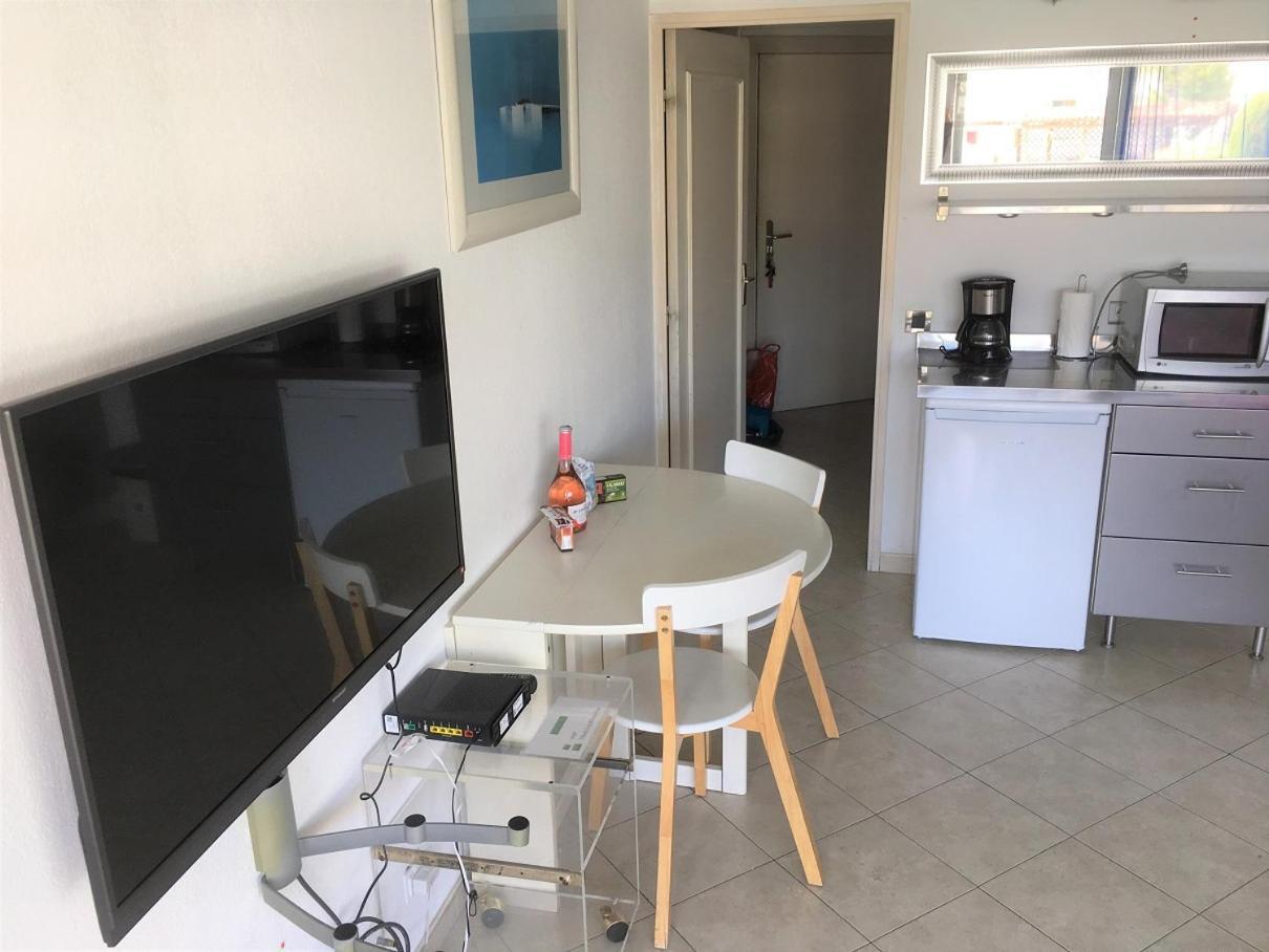 Agreable Appartement 4 Personnes A Villeneuve-Loubet Plage, Piscine, Mer, Commerces A Proximite Esterno foto